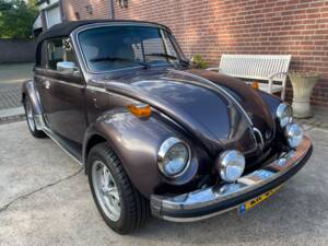 Imagen 4/26 de Volkswagen Käfer 1303 LS (1976)