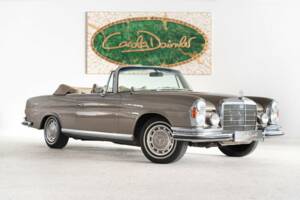 Bild 15/42 von Mercedes-Benz 280 SE 3,5 (1971)