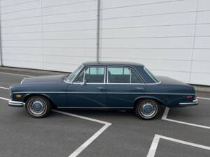 Imagen 2/17 de Mercedes-Benz 280 SE 4,5 (1972)