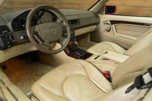 Image 16/19 of Mercedes-Benz SL 320 (1996)