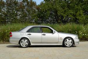 Image 4/50 of Mercedes-Benz C 36 AMG (1995)