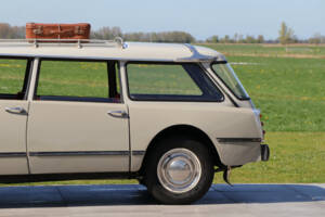 Image 35/50 of Citroën ID 21 Break (1967)