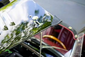 Image 30/54 of Morgan Plus 8 (1992)