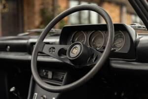 Image 26/45 of Peugeot 504 Convertible (1974)