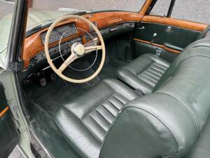 Image 33/50 of Mercedes-Benz 220 S Cabriolet (1958)