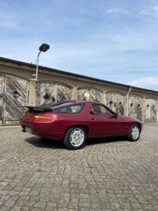 Image 2/11 de Porsche 928 S4 (1988)