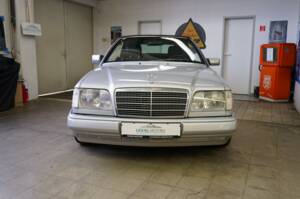 Bild 5/69 von Mercedes-Benz E 320 "Final Edition" (1997)