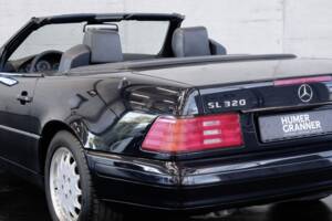 Image 43/46 of Mercedes-Benz SL 320 (1998)