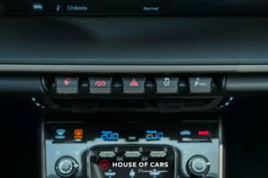 Imagen 22/25 de Porsche 911 Turbo "50 Years" (2024)