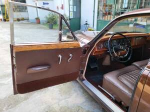 Image 14/43 de Daimler 2.5 Litre V8 (1964)