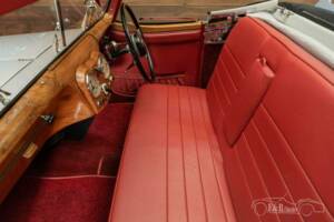 Image 13/19 de Triumph 2000 Roadster (1949)