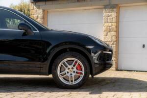 Bild 22/50 von Porsche Cayenne Turbo (2012)