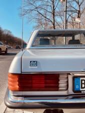 Image 14/22 of Mercedes-Benz 280 SL (1982)