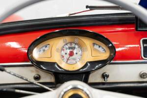Afbeelding 30/33 van Autobianchi Bianchina Convertible (1967)