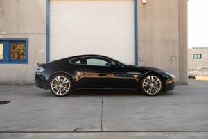 Image 42/83 de Aston Martin V12 Vantage (2009)