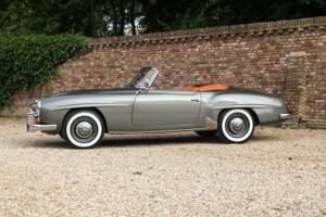 Image 16/50 of Mercedes-Benz 190 SL (1960)