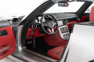 Image 27/48 of Mercedes-Benz SLS AMG Roadster (2012)