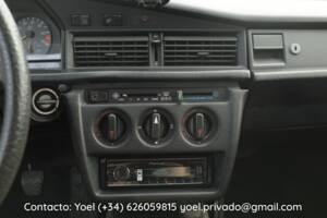 Image 30/41 of Mercedes-Benz 190 E 2.6 (1987)