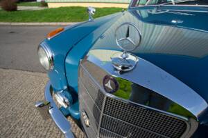 Bild 22/31 von Mercedes-Benz 220 a (1955)