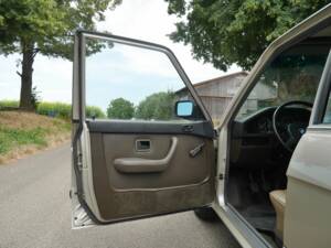 Image 19/42 of BMW 528i (1900)