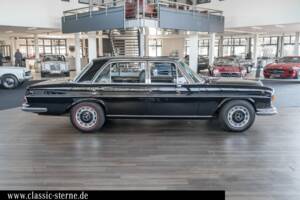Image 6/15 de Mercedes-Benz 300 SEL 6.3 (1972)