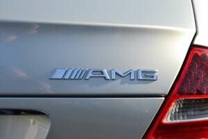 Imagen 66/100 de Mercedes-Benz E 55 AMG (2003)