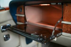 Image 31/48 of Rolls-Royce Silver Spirit (1983)