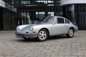 Image 8/78 of Porsche 911 2.0 S (1966)