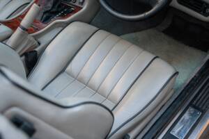 Imagen 37/50 de Aston Martin Virage Volante (1994)