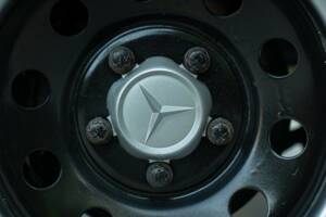 Image 32/50 de Mercedes-Benz 280 GE (SWB) (1981)