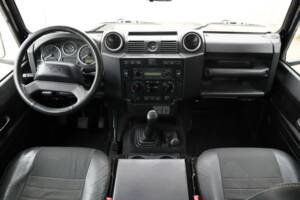 Bild 7/50 von Land Rover Defender 130 Double Cab (2007)