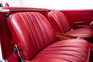 Image 19/29 de Mercedes-Benz 230 SL (1964)