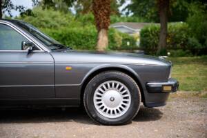Afbeelding 38/50 van Jaguar XJ12 6.0 (1994)