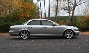 Image 2/50 of Jaguar XJ 8 4.2 (2006)