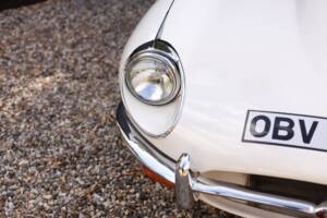 Image 15/50 de Jaguar Type E (2+2) (1970)