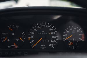 Bild 6/15 von Mercedes-Benz 560 SEC (1990)