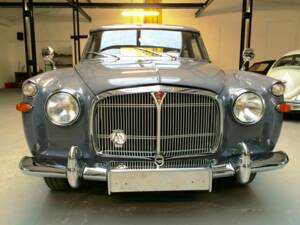 Image 4/8 of Rover 3 Litre Mk IA (1961)