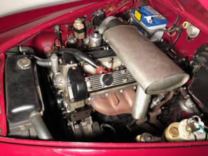 Image 16/22 of Daimler Sovereign 4.2 (1969)