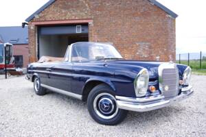 Afbeelding 3/32 van Mercedes-Benz 250 SE (1967)