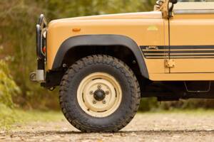 Image 10/42 of Land Rover 110 (1984)