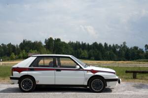 Image 6/47 of Lancia Delta HF Integrale (1988)