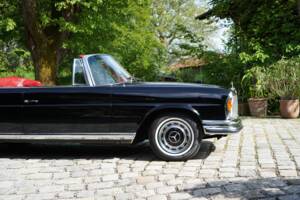 Imagen 52/53 de Mercedes-Benz 280 SE 3,5 (1970)