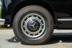 Imagen 17/50 de Mercedes-Benz 190 (1955)