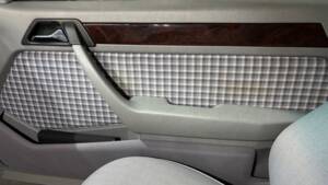 Bild 20/20 von Mercedes-Benz E 200 (1996)