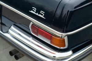 Image 11/50 of Mercedes-Benz 300 SEL 3.5 (1973)