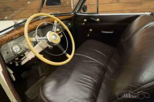 Image 12/19 of Buick Special Serie 40 (1940)