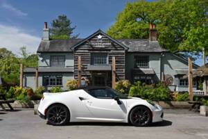 Image 8/50 of Alfa Romeo 4C Spider (2017)