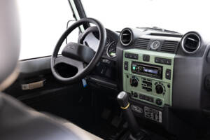 Image 8/36 of Land Rover Defender (2016)