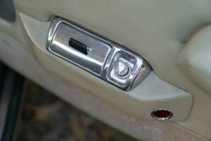 Image 26/50 of Bentley T 1 (1973)