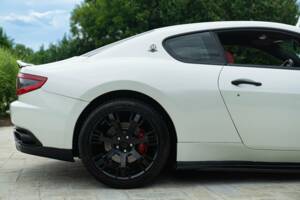 Bild 10/50 von Maserati GranTurismo 4.2 (2008)